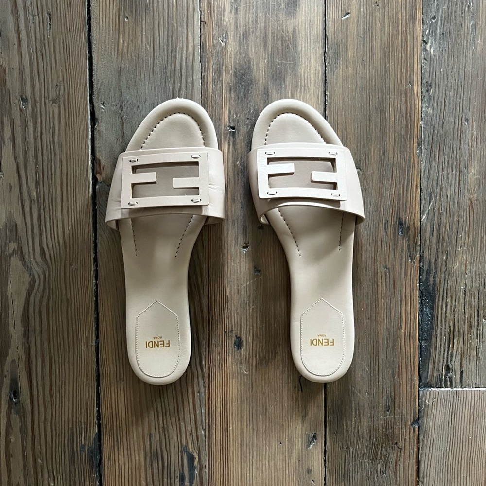 Fendi Logo Leather Slides